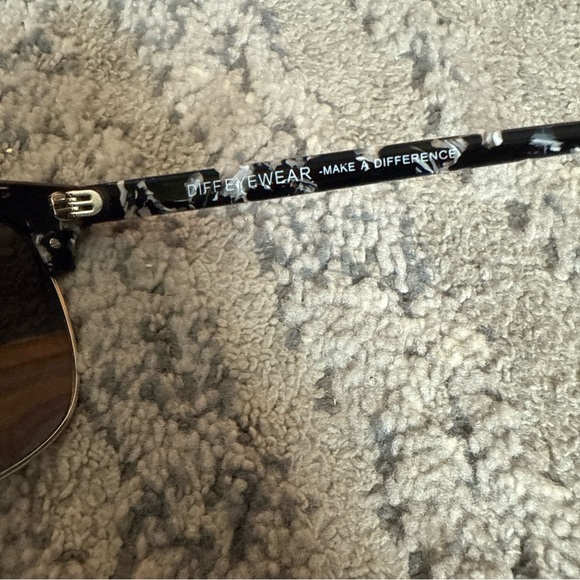 Diff Eyewear Barry Polarized Black White Sunglasses - Picture 8 of 10
